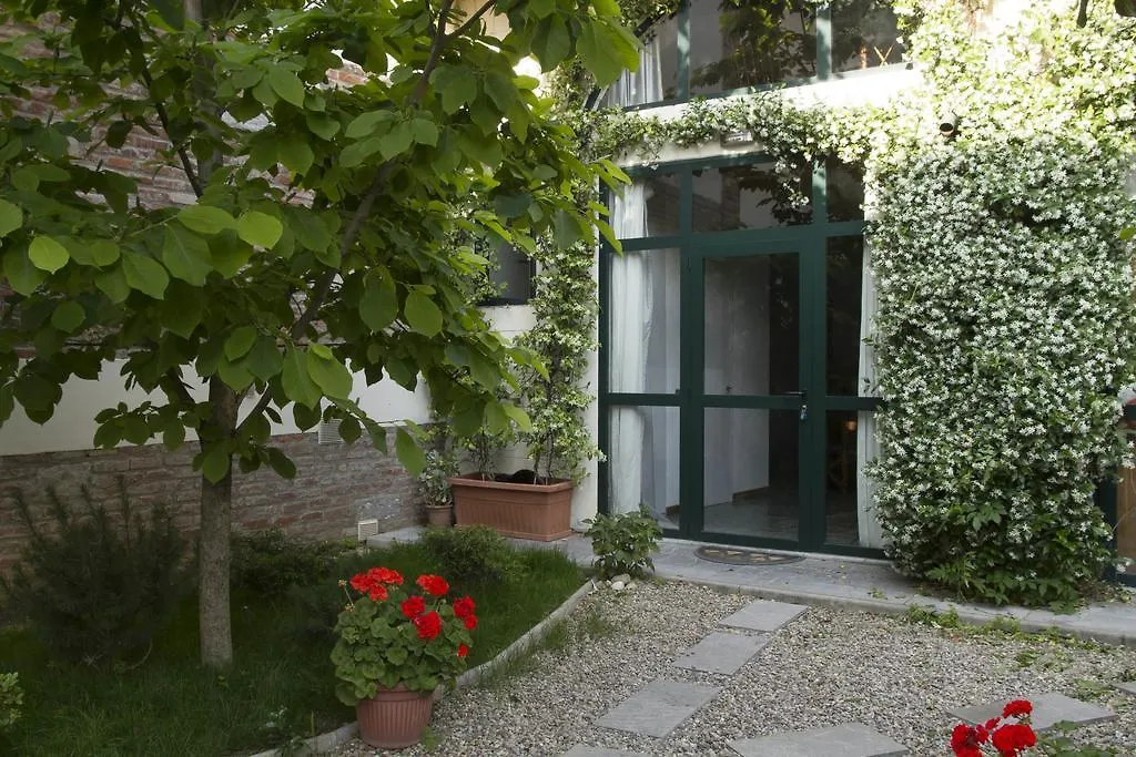 La Corte Di Saronno Apartment